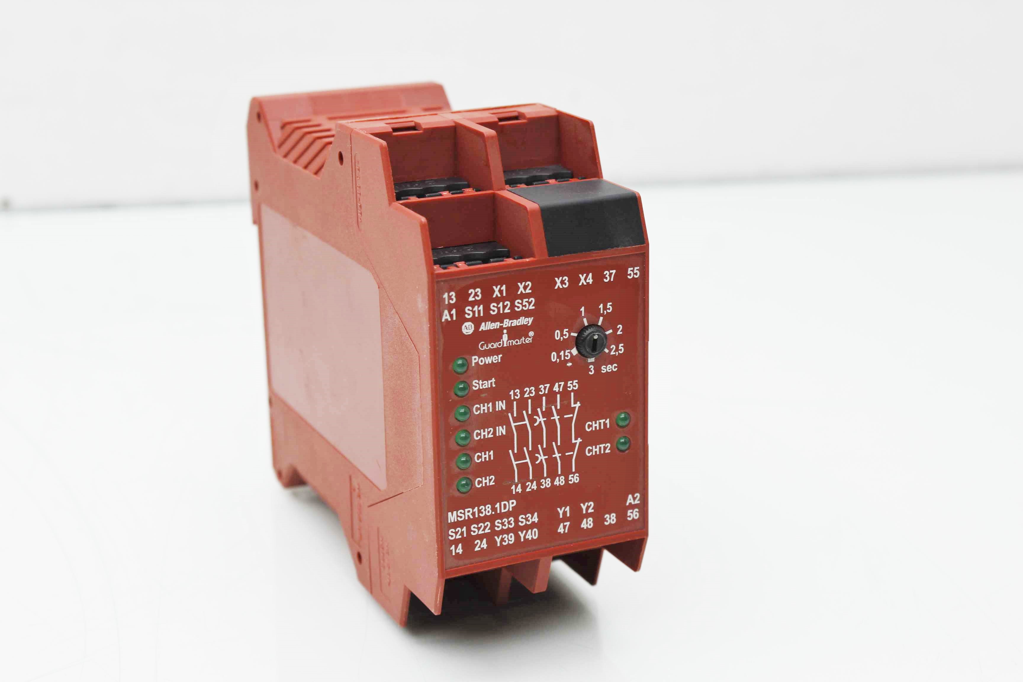 Allen-Bradley 440R-M23084 Safety Relay Minotaur MSR138.1DP Series B