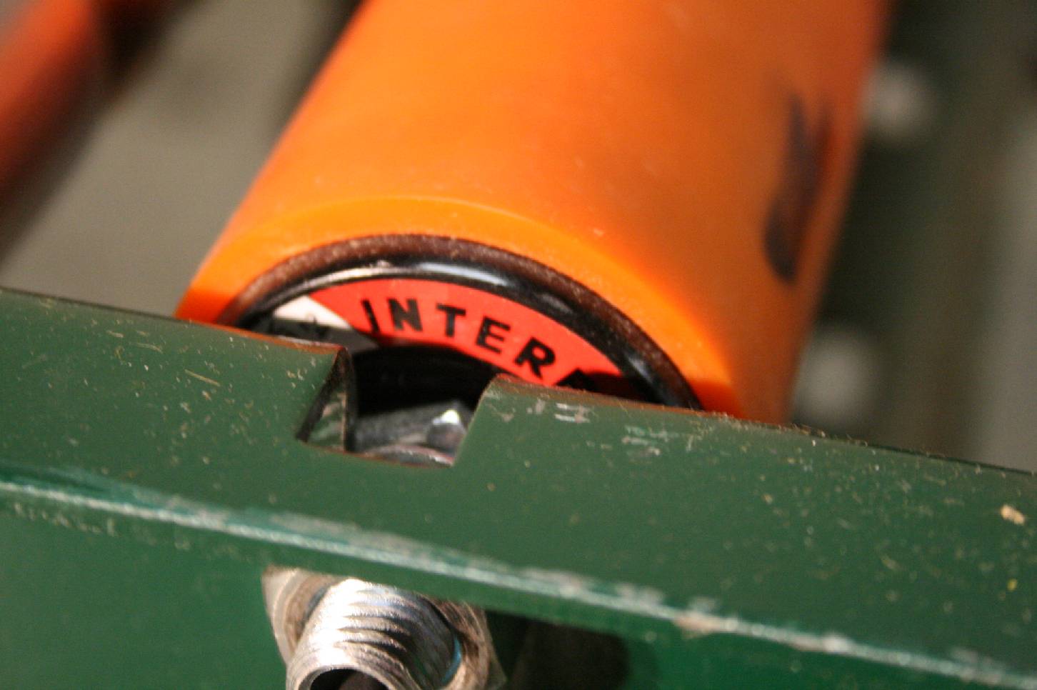 Alvey Steel Roller Conveyor 85" x 15" Roller Surface Interroll Powered