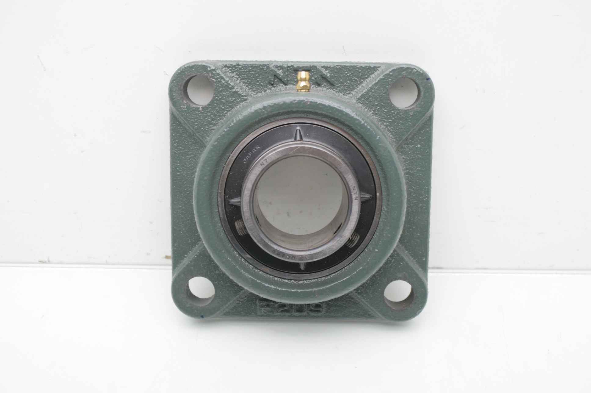 NTN F209 Pillow Block w/ UC209 Bearing 45mm Bore eBay