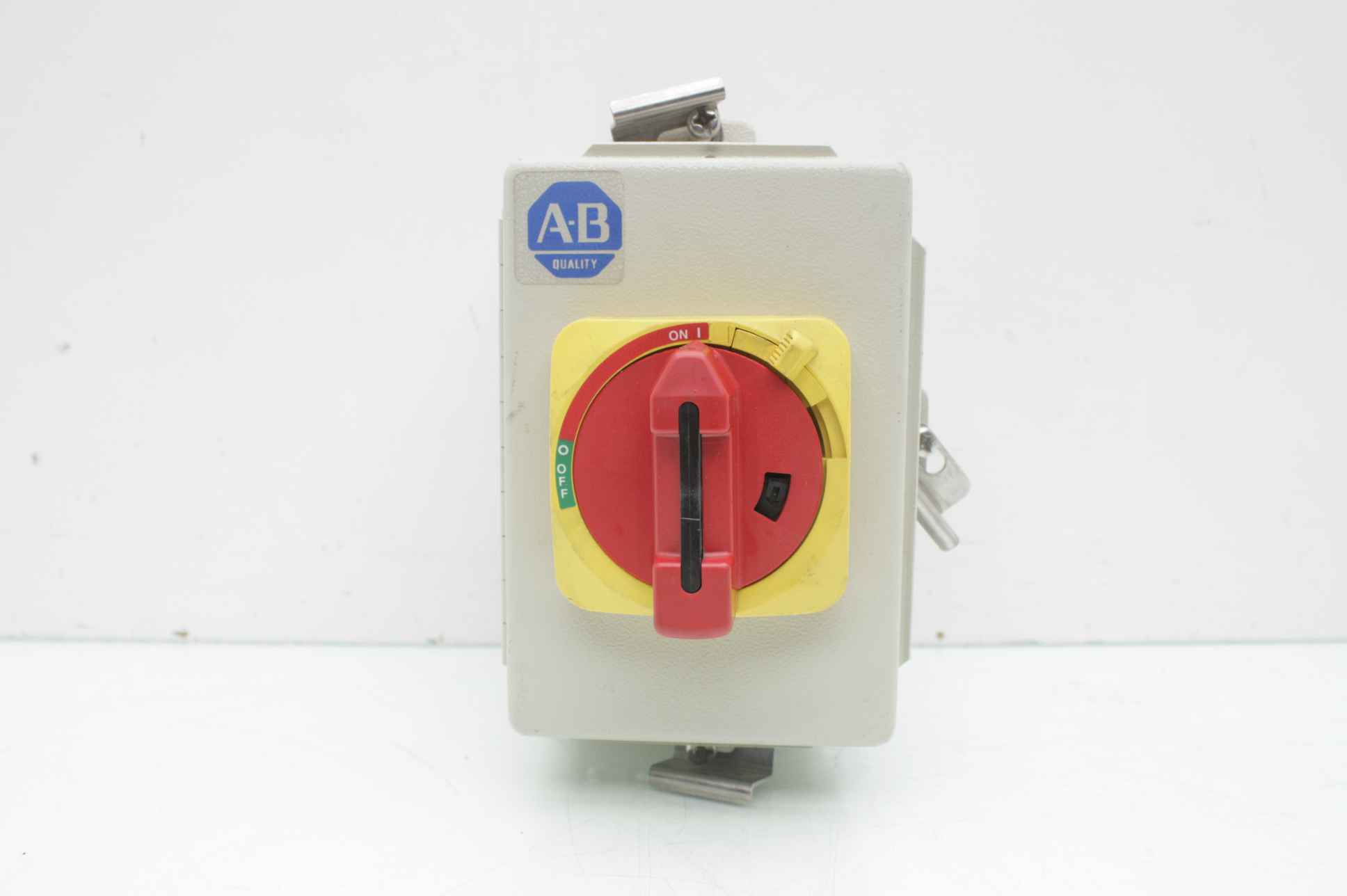 Allen Bradley 194EFA20E Enclosed 3Phase Disconnect Switch eBay