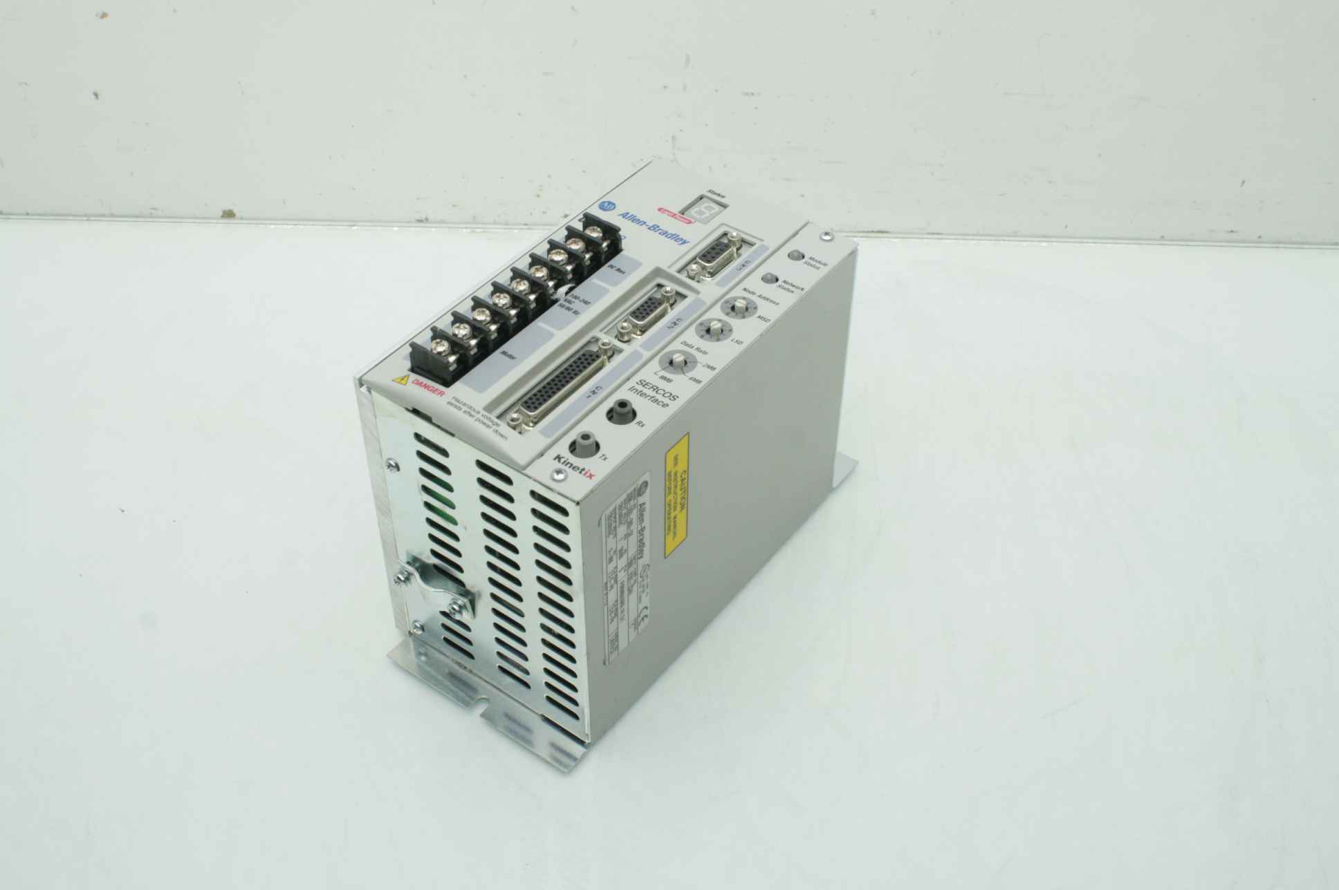 AllenBradley Ultra 3000 Servo Drive 2098DSD005SE Sercos Fiber Optic