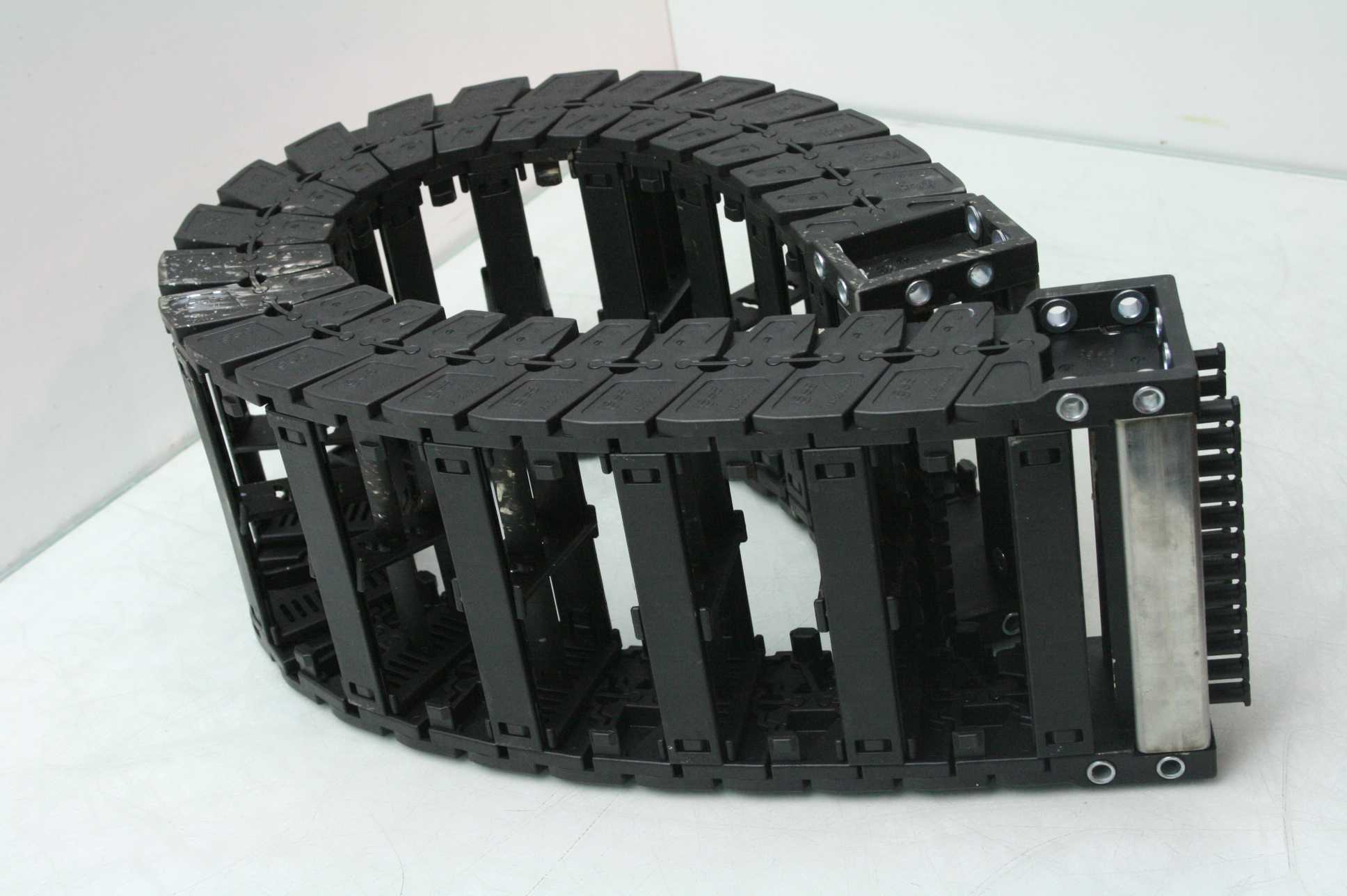 Igus E65202075 Chain Cable Chain Wireway Carrier 32" Long E652011