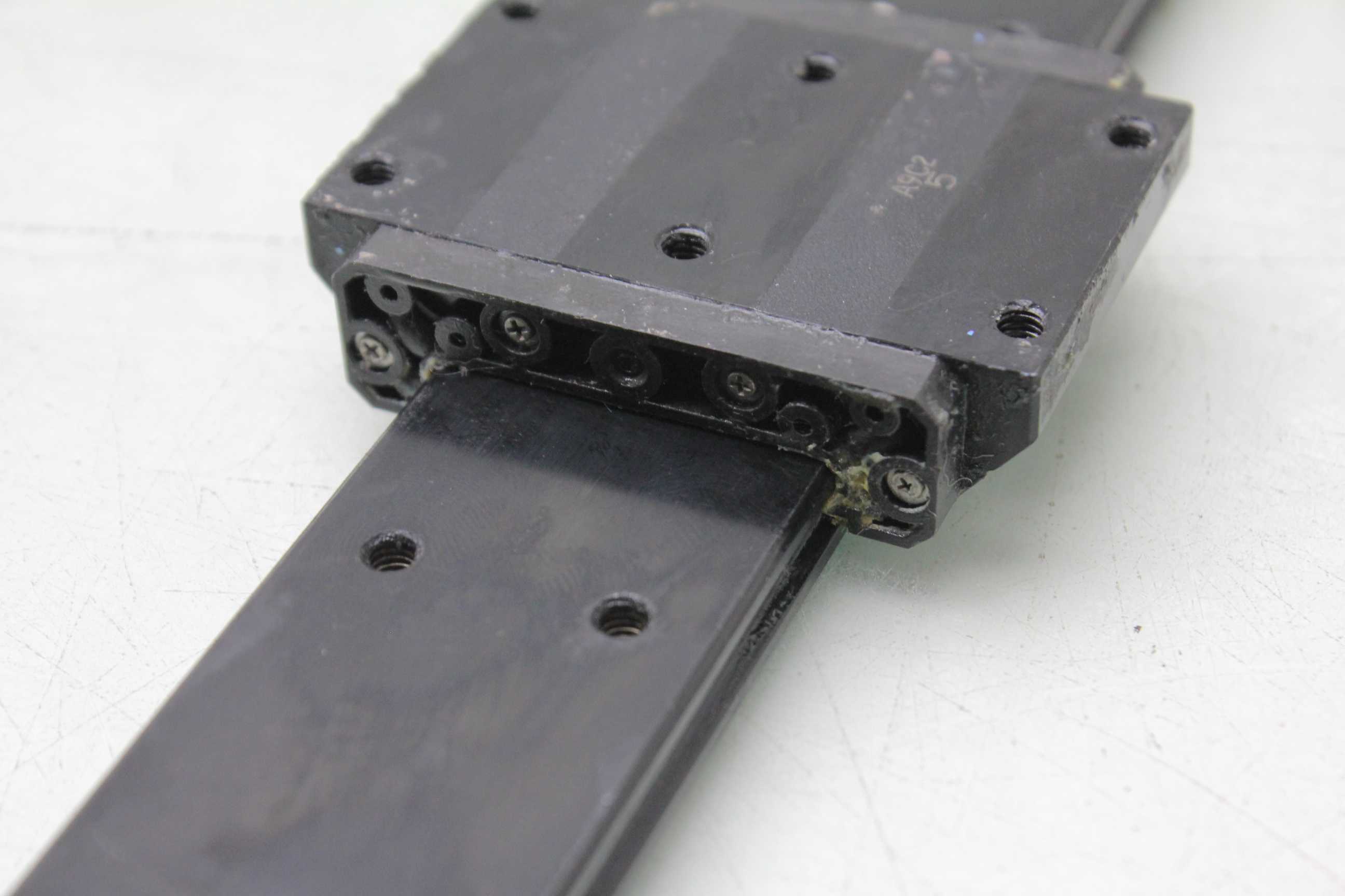 2 THK SHW17 Caged Ball Linear Motion Guide Rails 4 Blocks 230mm Long AP