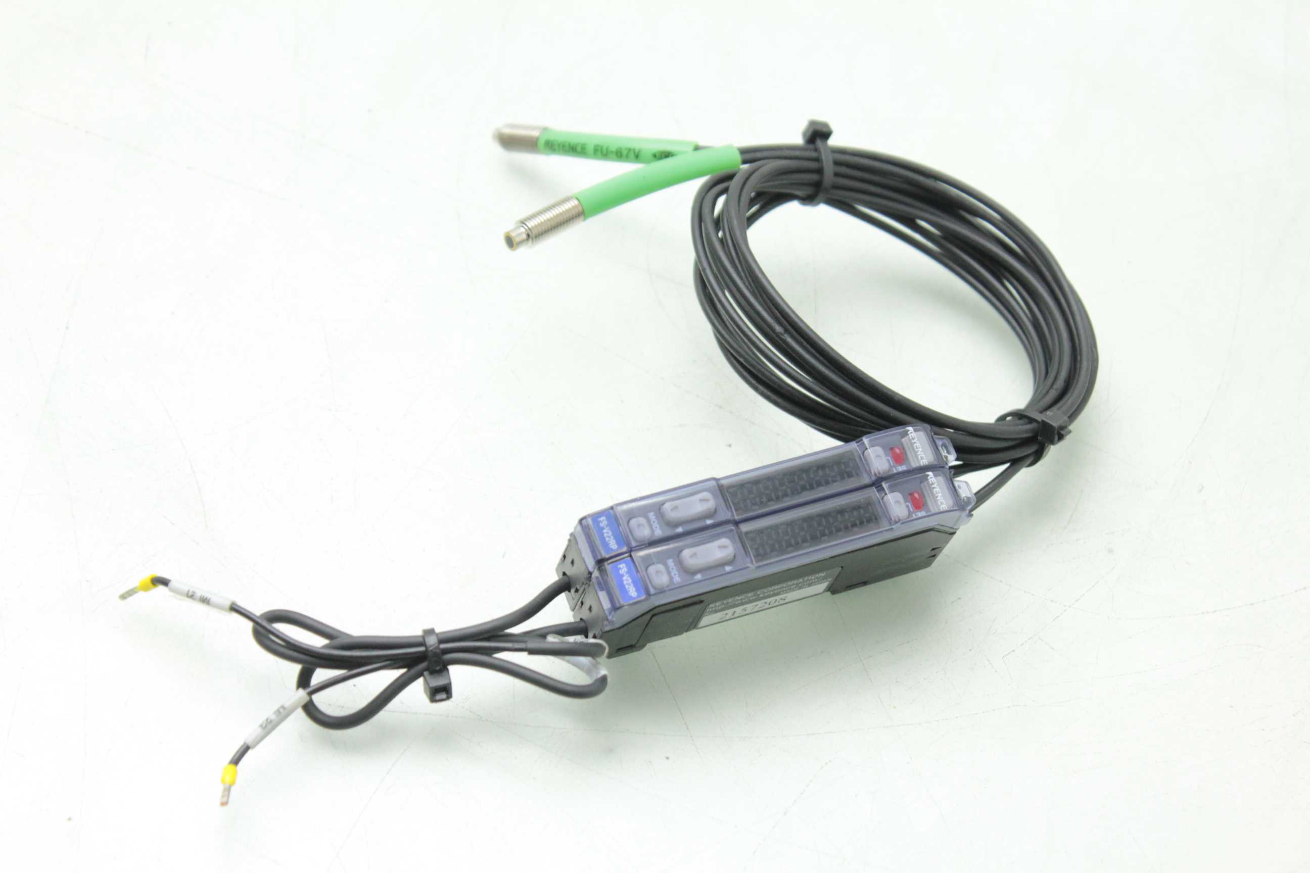 2 Keyence FSV22RP Fiber Optic Sensor Amplifier with 2 FU67V Sensor Heads M6 237853390129 eBay