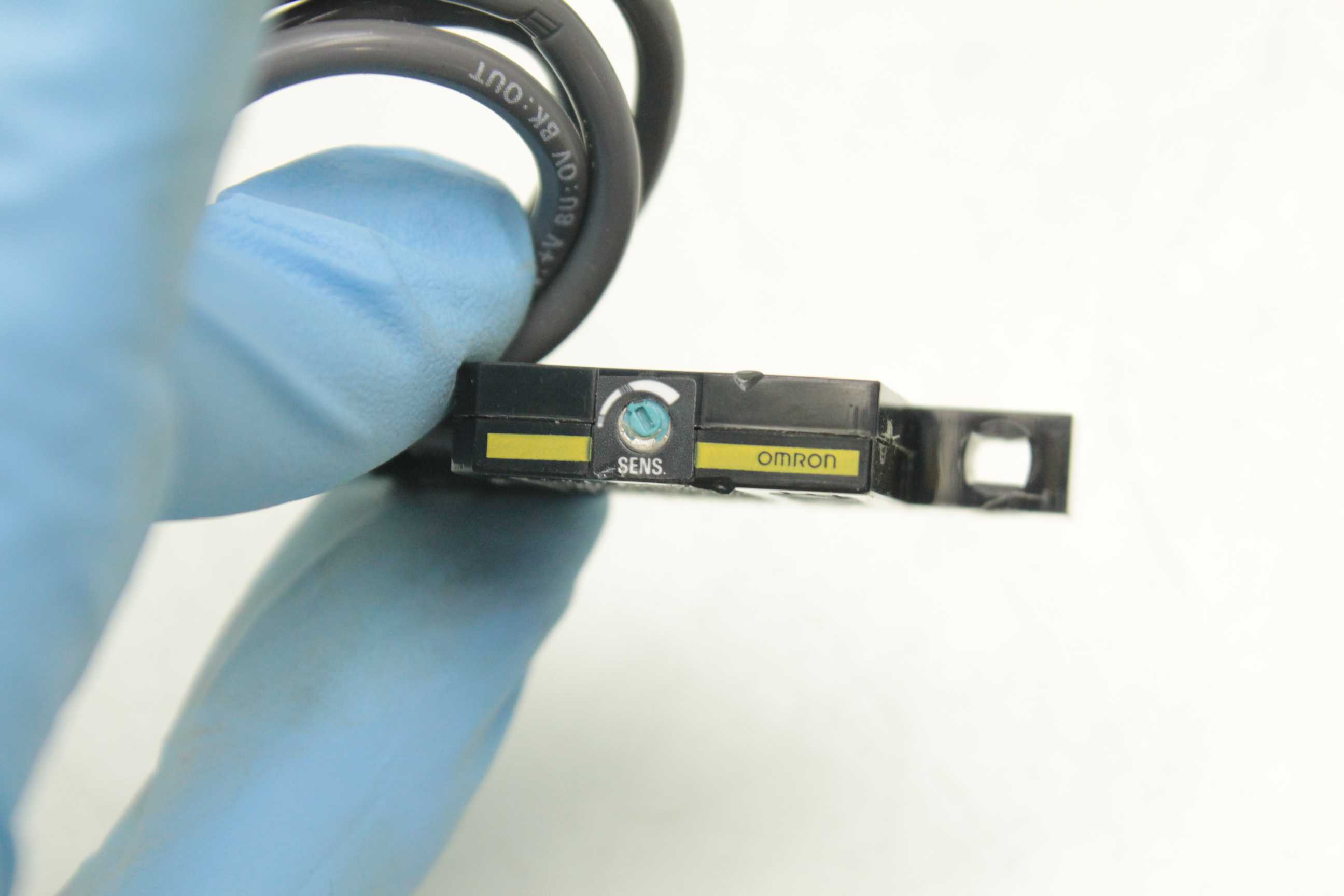 Omron E3HFDS5E DiffuseReflective Photoelectric Sensor / 50mm Sensing