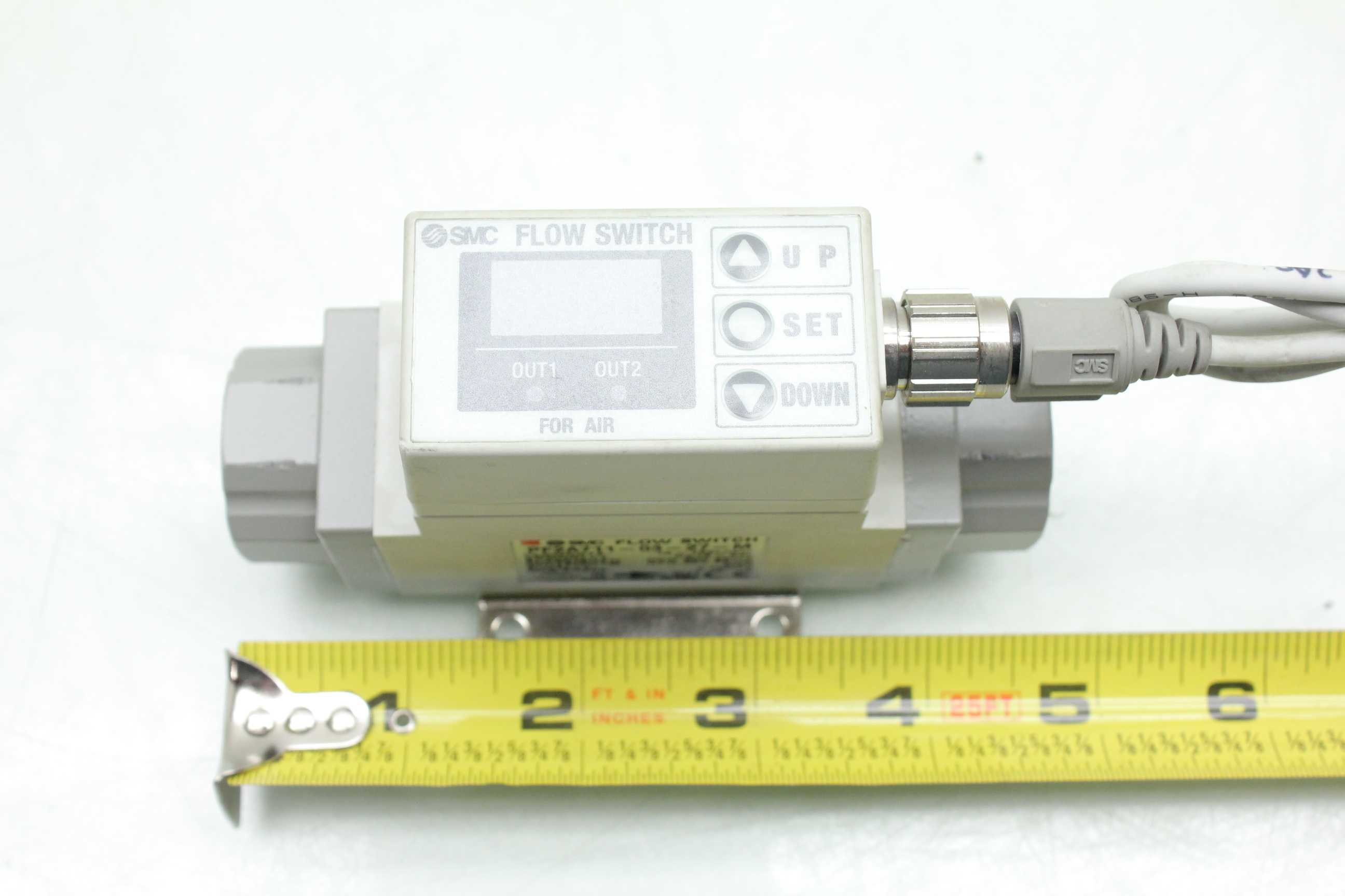 SMC PF2A711-03-27-M Digital Water Flow Switch / 10-100L/Min. Flow / 3/8 ...