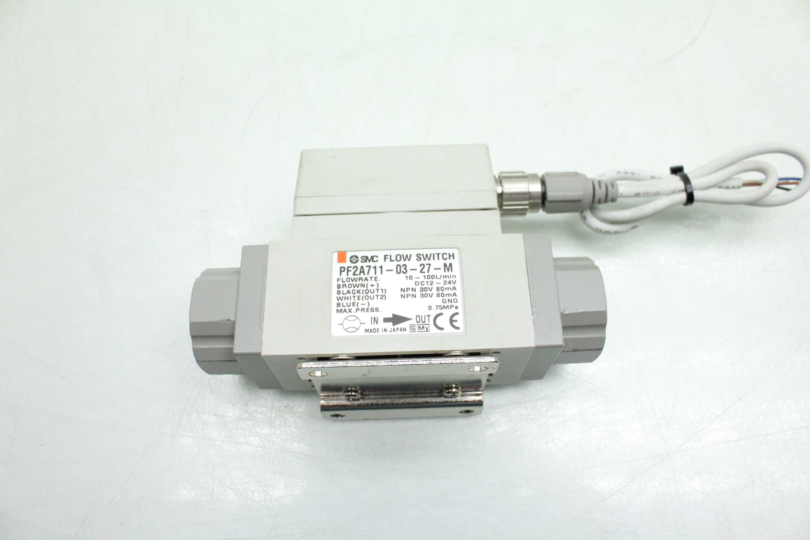 SMC PF2A7110327M Digital Water Flow Switch / 10100L/Min. Flow / 3/8