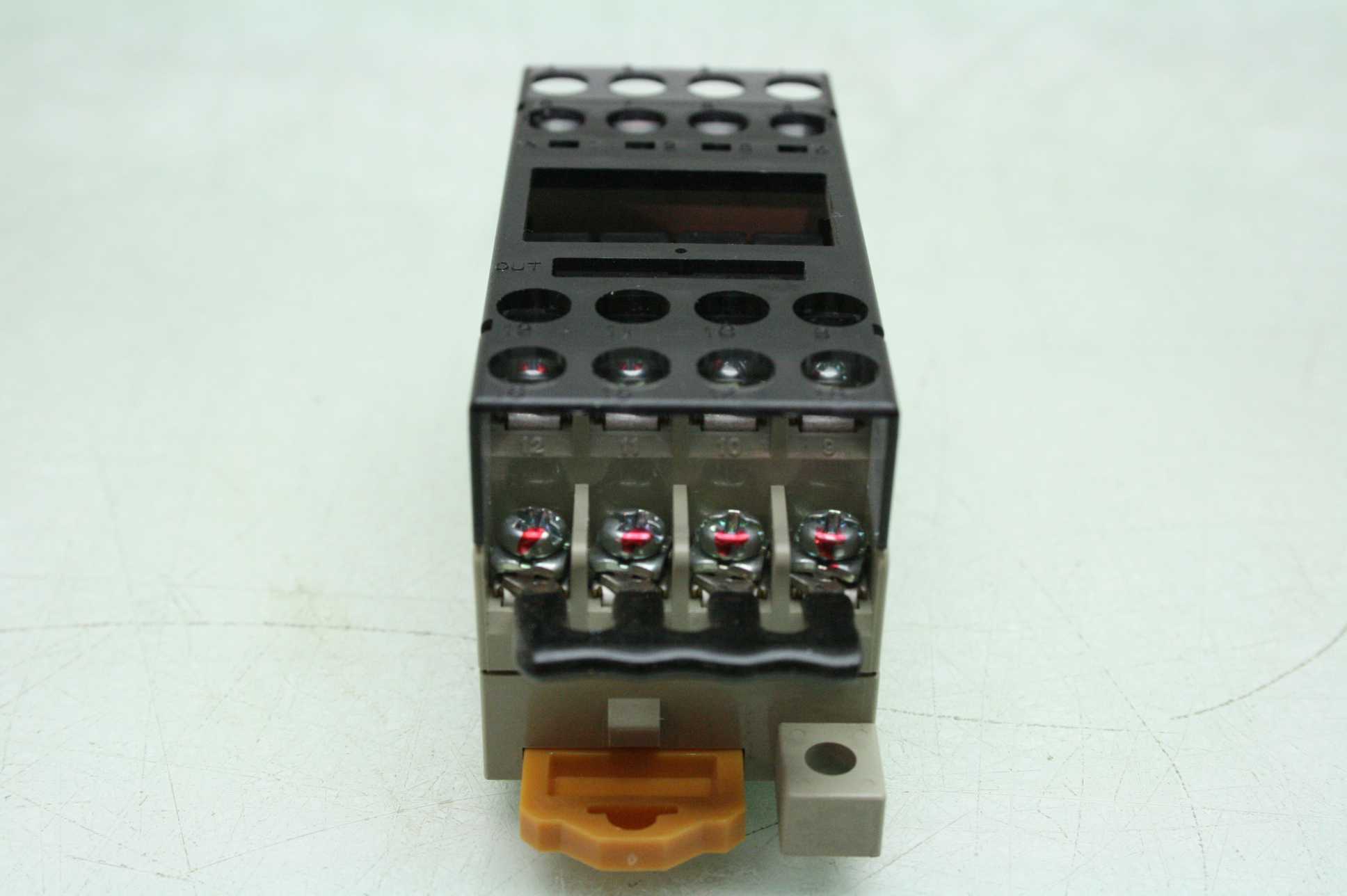 Omron G6d F4b Relay Terminal Block Relay 24v Dc Coils 192088125352 Ebay