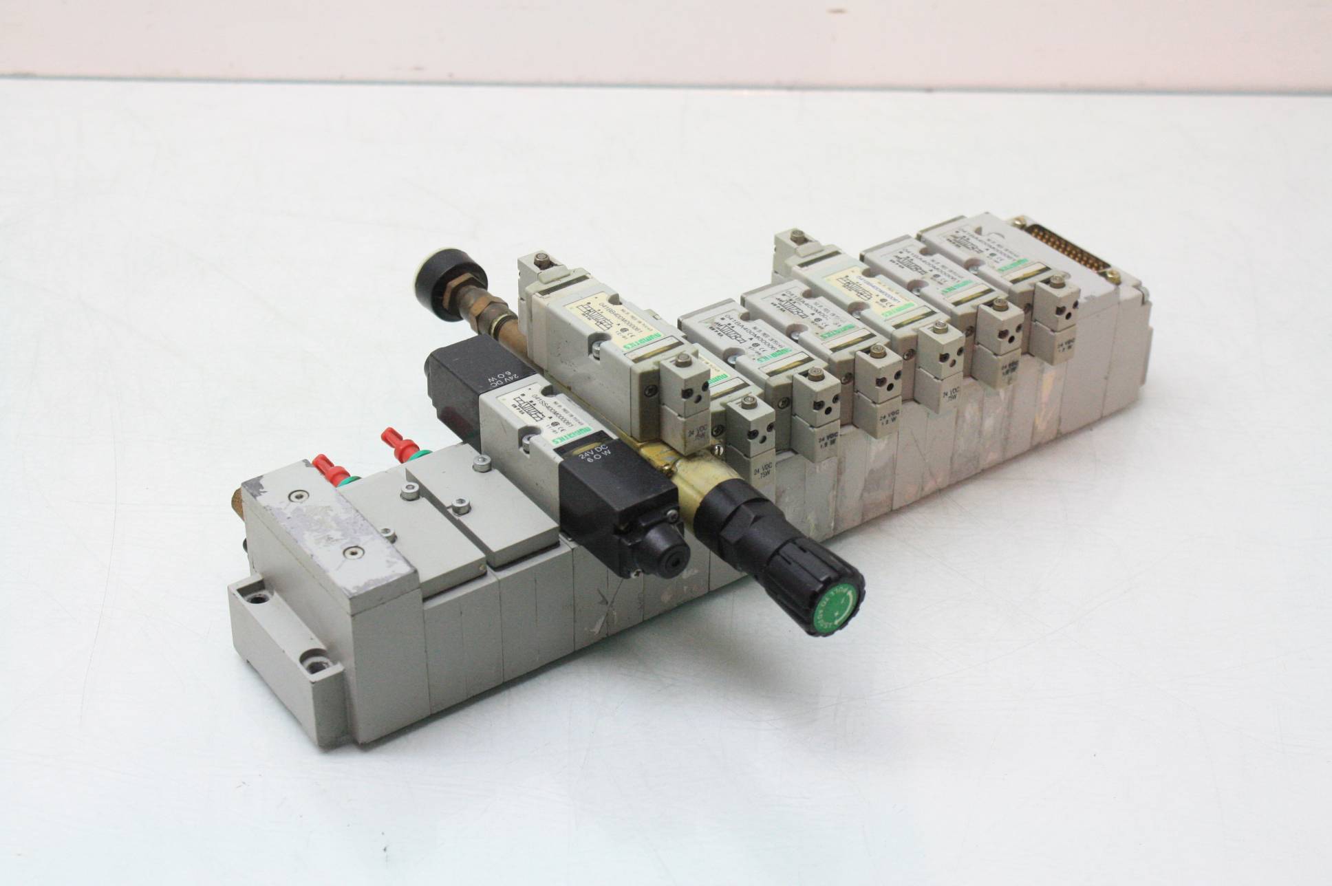 Numatics Air Manifold with 8 Solenoid Valves 041BA400M000061