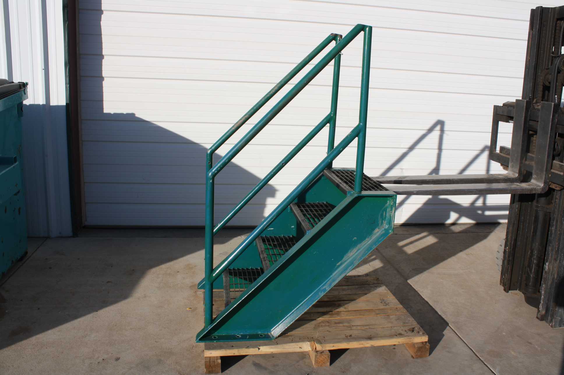 Industrial Steel Stairs 10' High 24" Wide Bar Grating Treads w/ Hand Rails | eBay